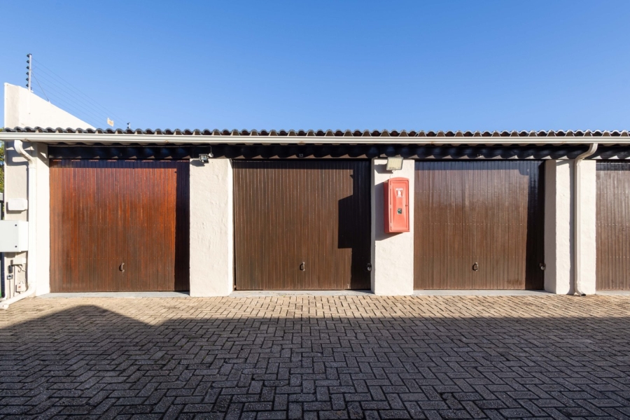 4 Bedroom Property for Sale in Bowtie Western Cape